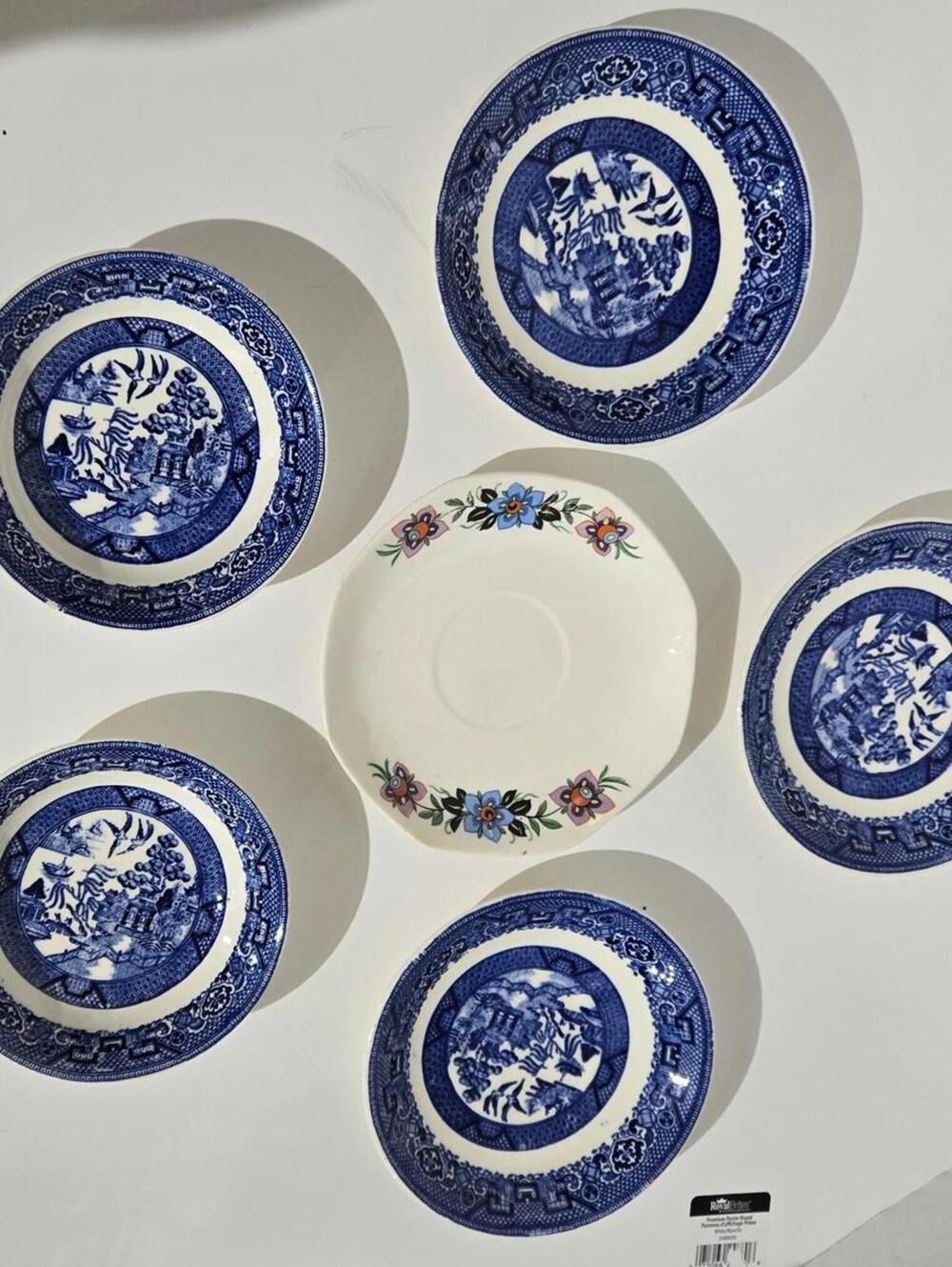 Homer Laughlin Vintage Lot of 6 small saucers as shown
